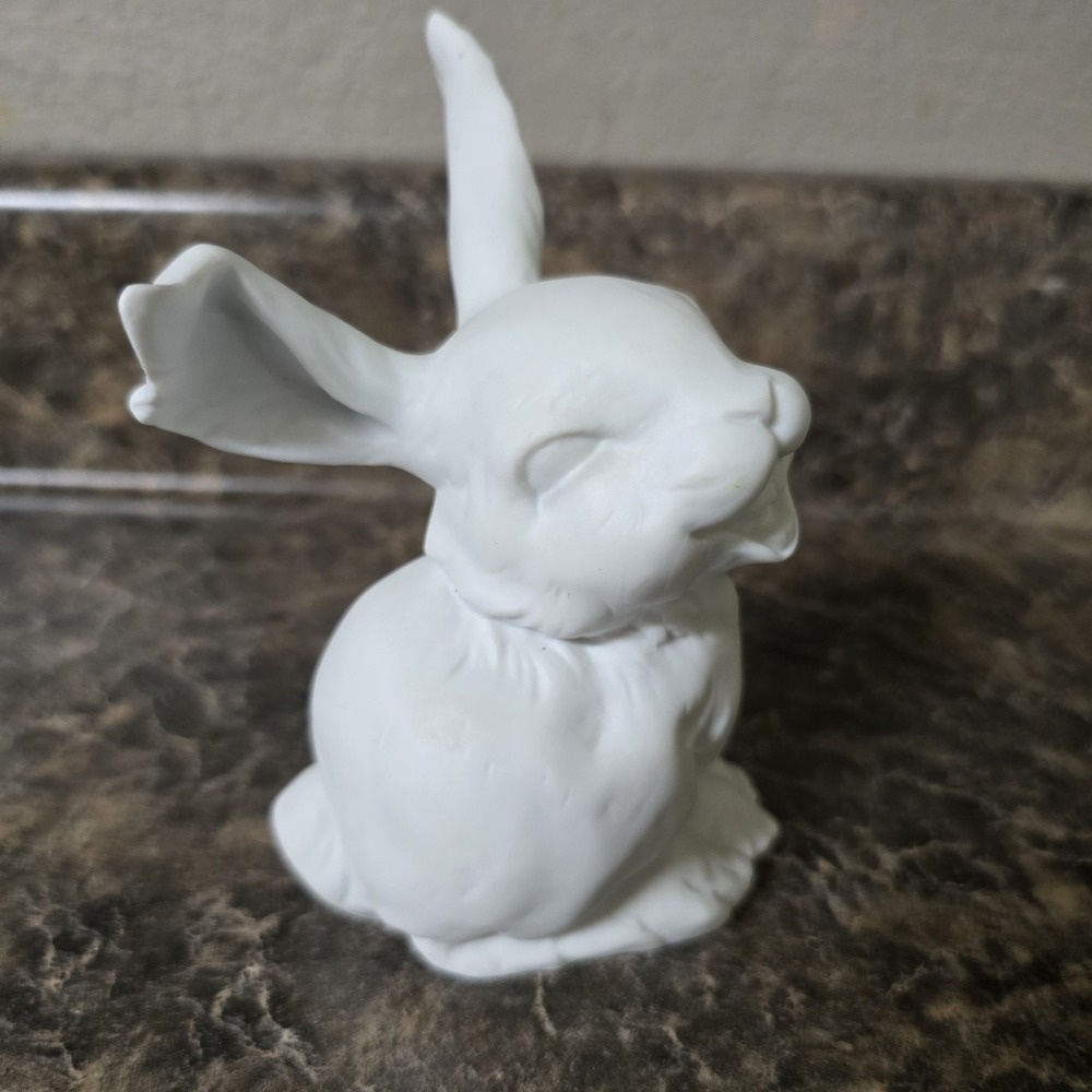 Kaiser‎ White Bisque Laughing Rabbit West Germany #554 Marked